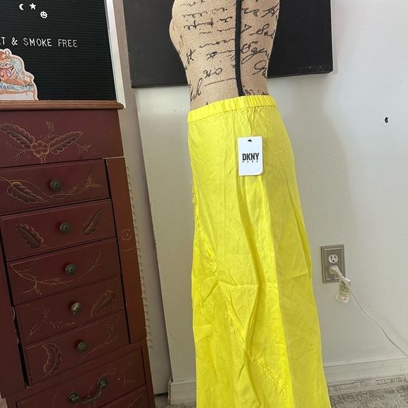 🆕DKNY Yellow Linen Fringe-Trim Midi Skirt - Picture 6 of 15